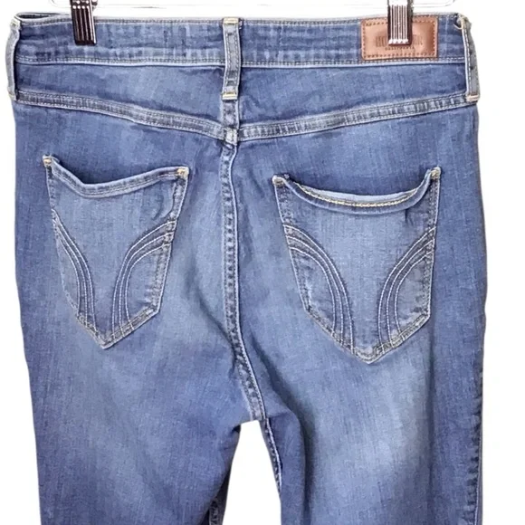 Hollister Women's Distressed Skinny Jeans - Blue - Picture 4 of 6